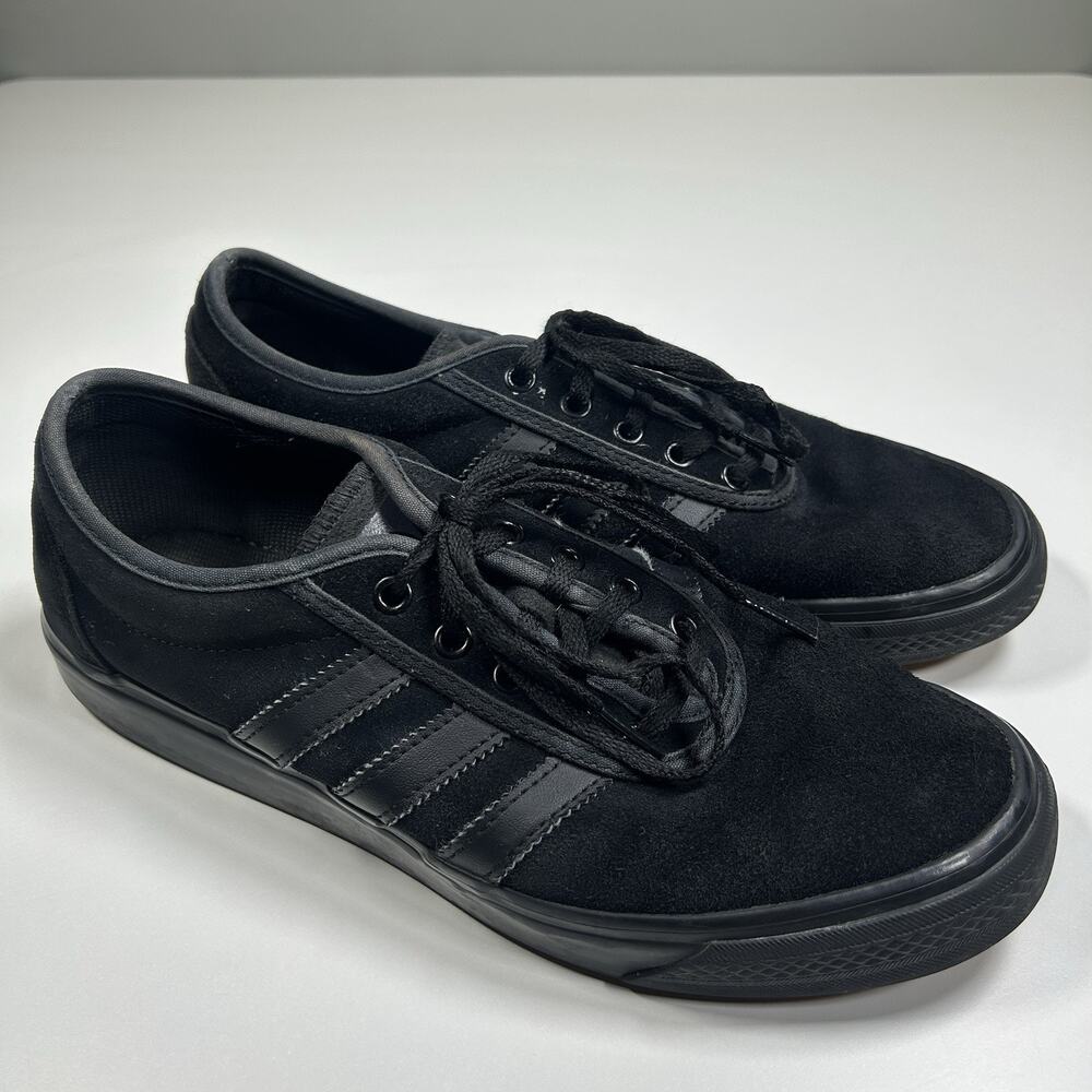 Adidas Black Suede Skate Shoes Mens 8.5 Low Top Gum Sole 3 Stripe Casual